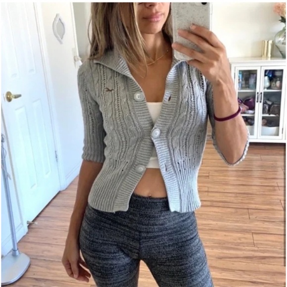 🪞 hollister grey knit button cardigan - Picture 3 of 4